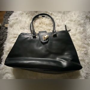 2/$20 Kelly and Katie Tote